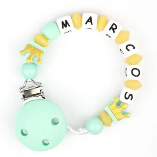 Chupetero Silicona Cadenita Personalizada Mi Pipo Coronas Dorado/Menta