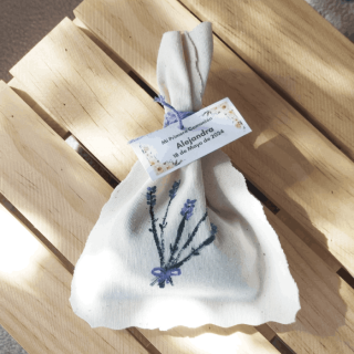 Saquito aromático pintado a mano