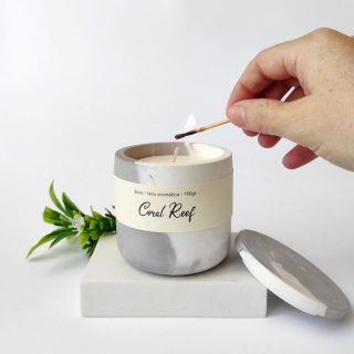 Vela aromática en tarro de cemento Coral Reef