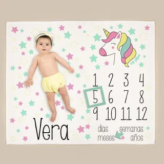 Manta cumplemeses personalizada Unicornio
